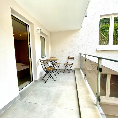 Du Chateau מלון 3*