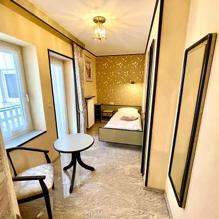 Bed & Breakfast Du Chateau - Breakfast Not Included