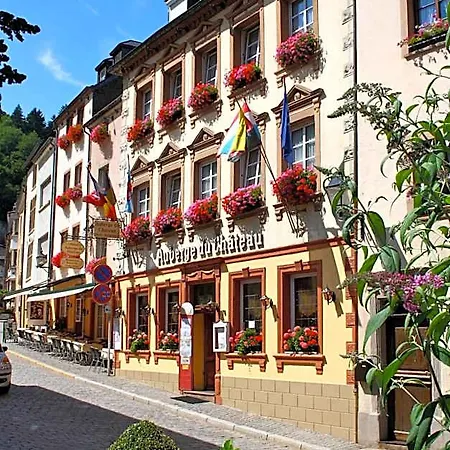 Du Chateau - Breakfast Not Included 3*