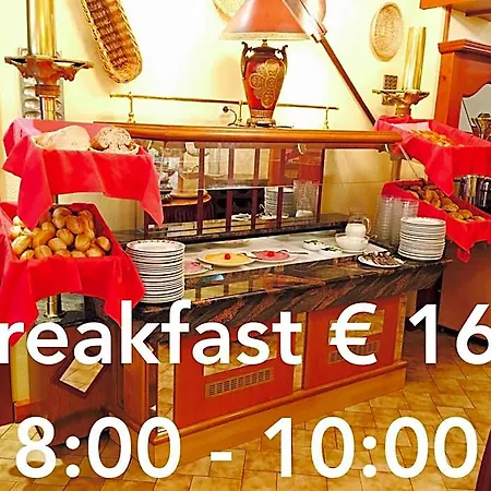 Du Chateau - Breakfast Not Included 酒店 3*
