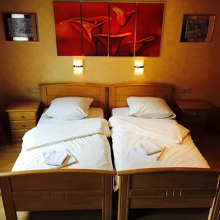 Bed & Breakfast Du Chateau - Breakfast Not Included