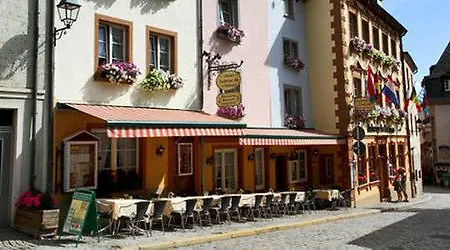 Bed & Breakfast Du Chateau - Breakfast Not Included Vianden