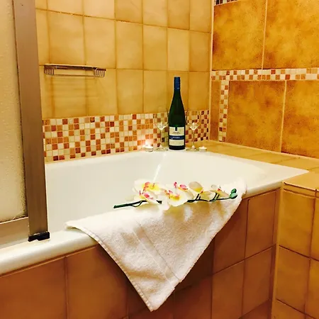 Bed & Breakfast Du Chateau - Breakfast Not Included Ξενοδοχείο