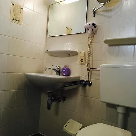 Ξενοδοχείο Bed & Breakfast Du Chateau - Breakfast Not Included Vianden