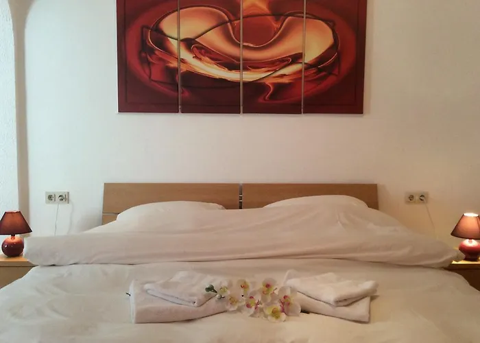 Du Chateau فيانْدْنْ