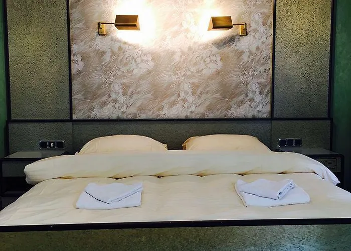 فندق Du Chateau 3*